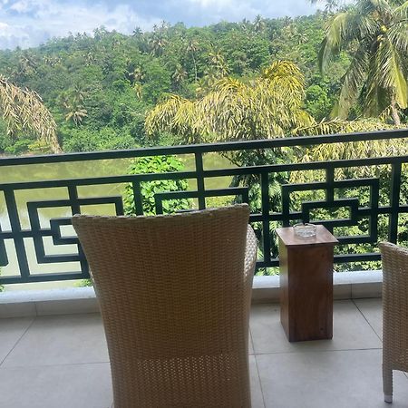 Kandy Rivers Edge Nature Resort Eksteriør billede